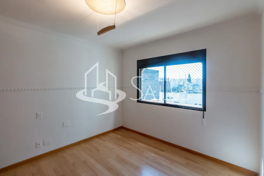 Apartamento, 3 quartos, 240 m² - Foto 2