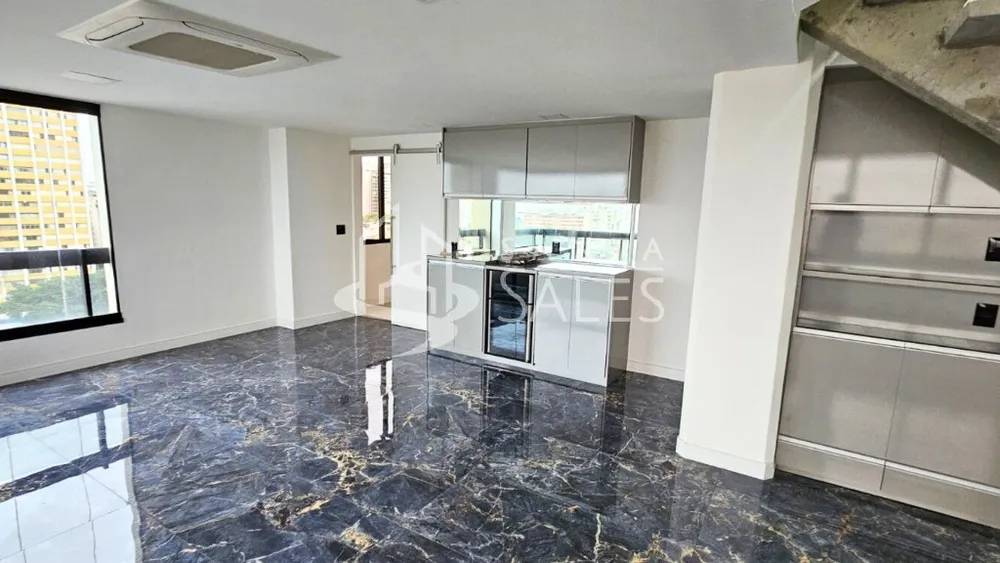 Apartamento, 3 quartos, 210 m² - Foto 1