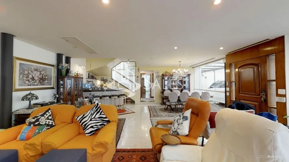Casa, 5 quartos, 238 m² - Foto 1