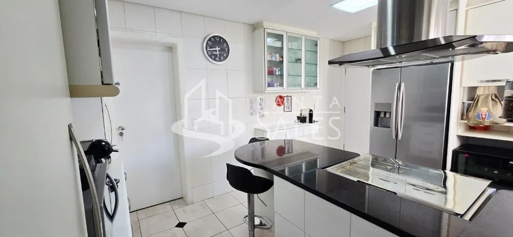 Apartamento, 3 quartos, 270 m² - Foto 2