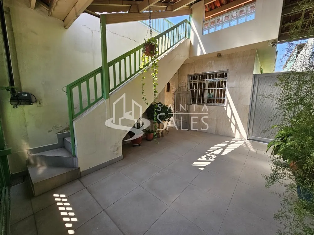 Casa, 4 quartos, 240 m² - Foto 2