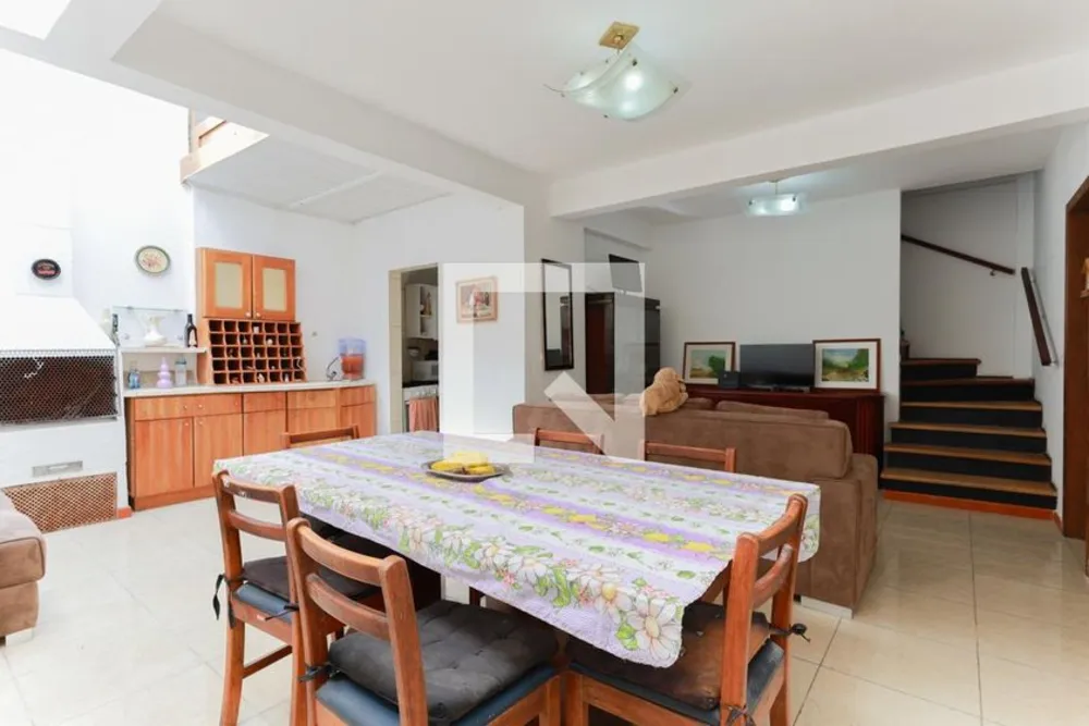 Casa, 4 quartos, 180 m² - Foto 1