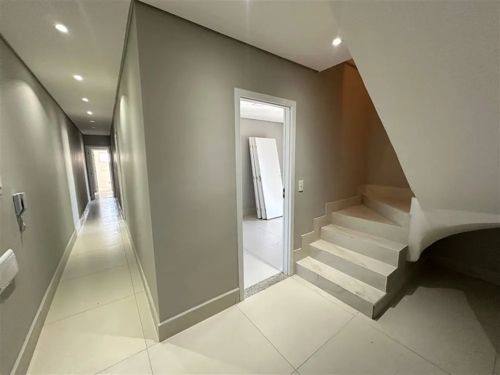 Cobertura, 4 quartos, 219 m² - Foto 4