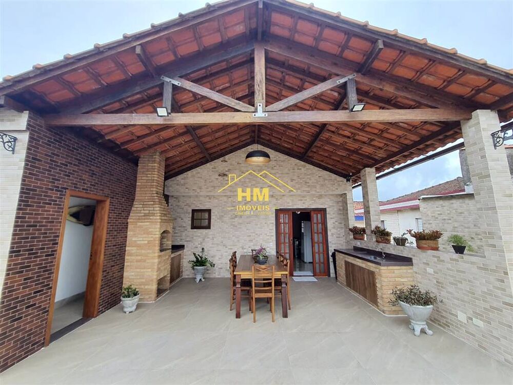 Casa à venda com 5 quartos, 200m² - Foto 2