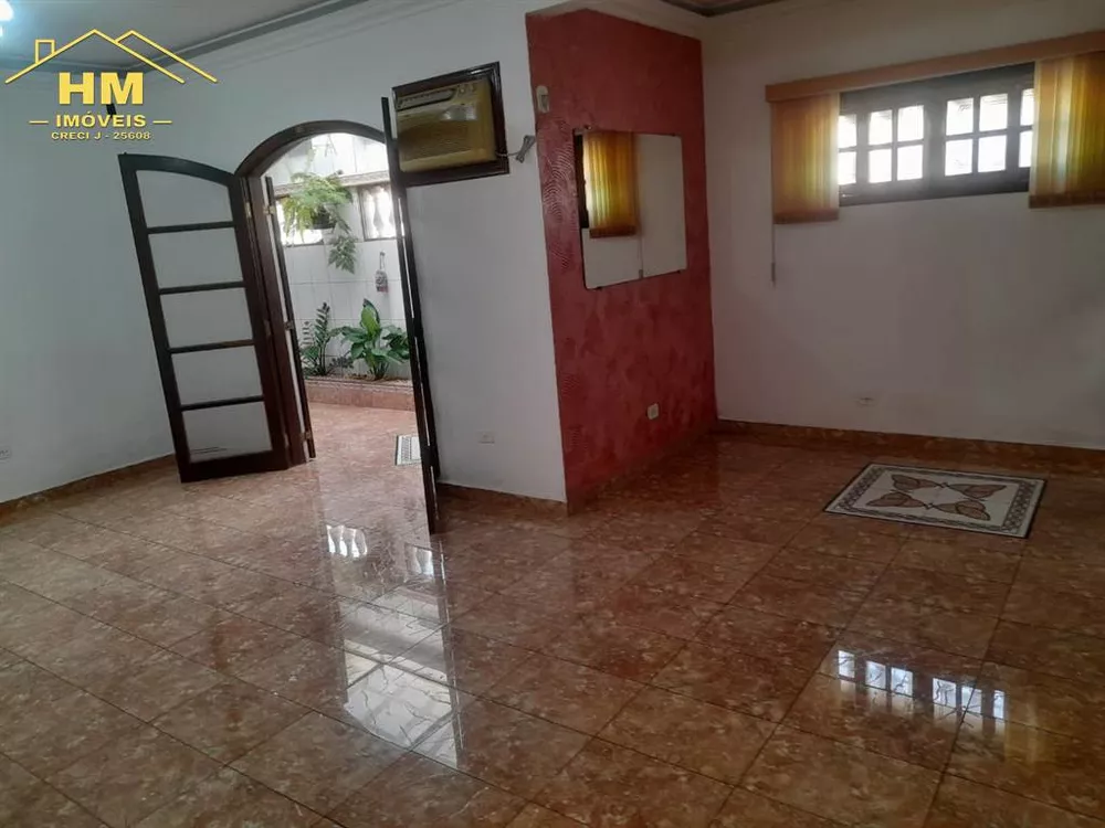 Casa à venda com 3 quartos, 150m² - Foto 1