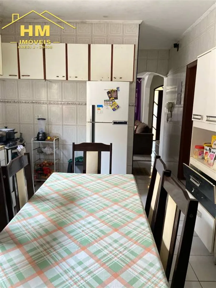 Casa, 3 quartos, 196 m² - Foto 2