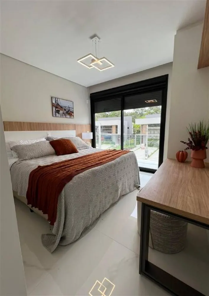 Casa, 6 quartos, 350 m² - Foto 4