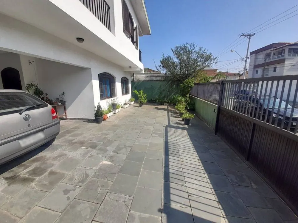 Casa, 3 quartos, 250 m² - Foto 1