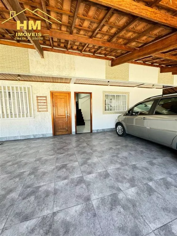 Sobrado à venda com 2 quartos, 62m² - Foto 1