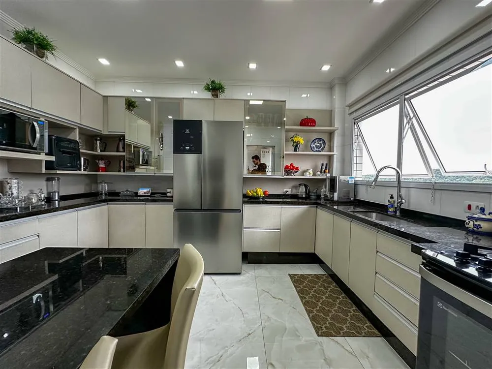 Apartamento, 4 quartos, 205 m² - Foto 12