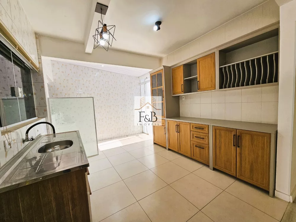 Casa, 4 quartos - Foto 1