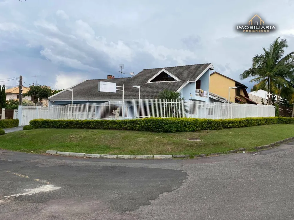 Casa, 4 quartos, 237 m² - Foto 1