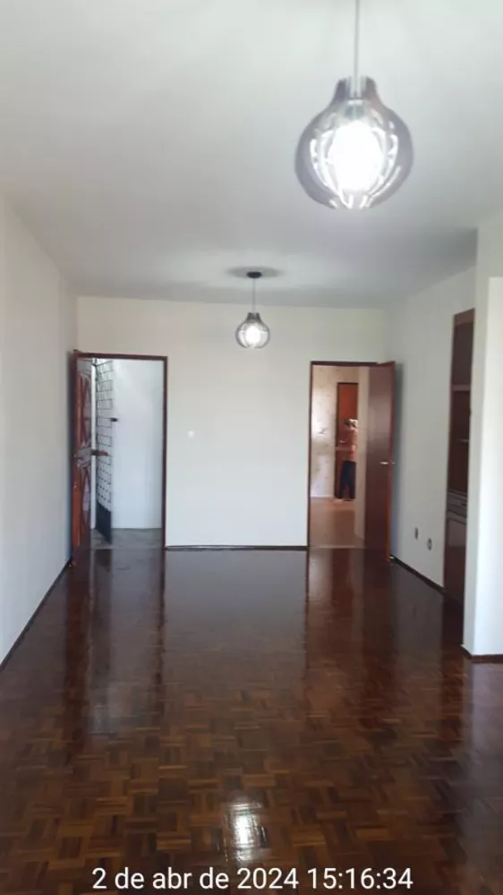 Apartamento à venda com 3 quartos, 130m² - Foto 3