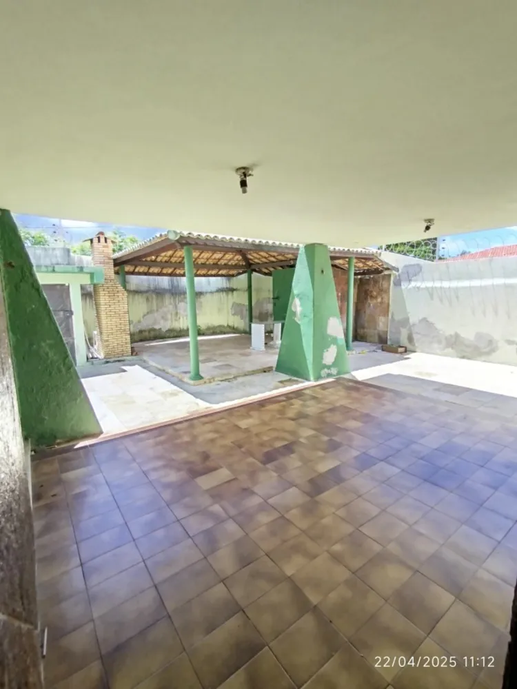 Casa, 5 quartos, 200 m² - Foto 1