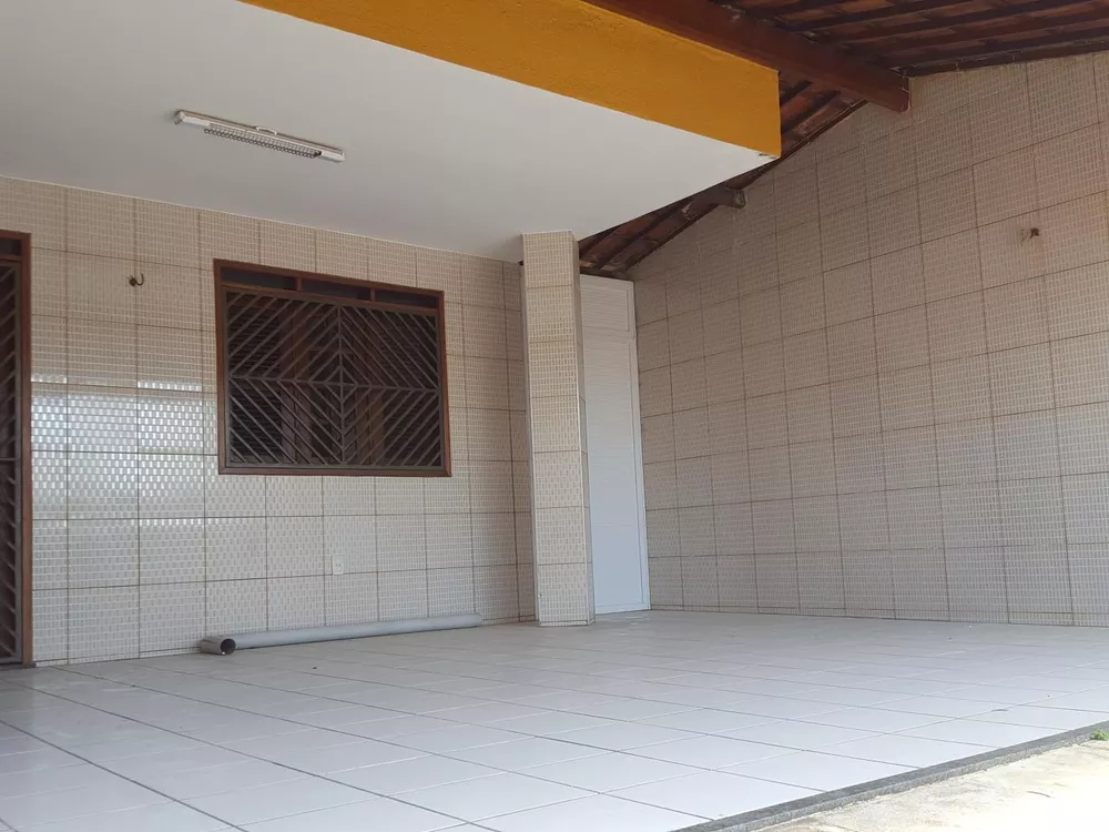 Casa à venda com 3 quartos, 214m² - Foto 4