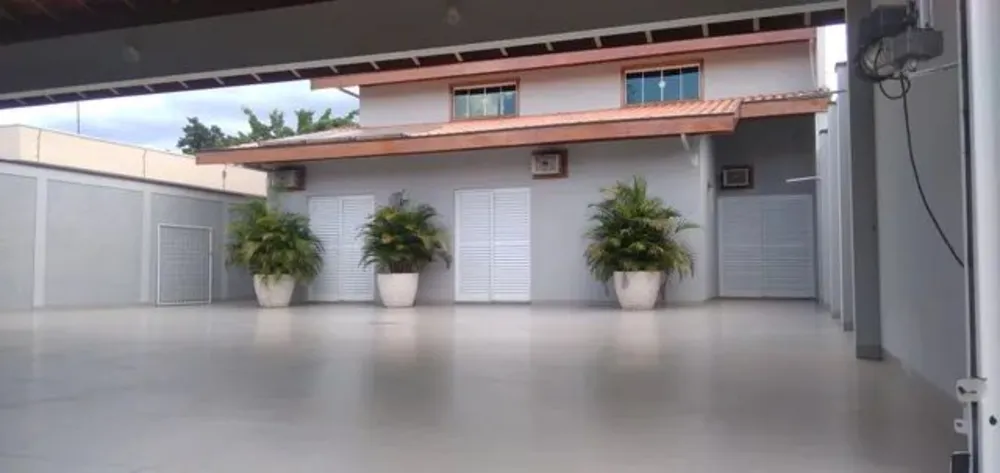 Casa, 3 quartos, 308 m² - Foto 1