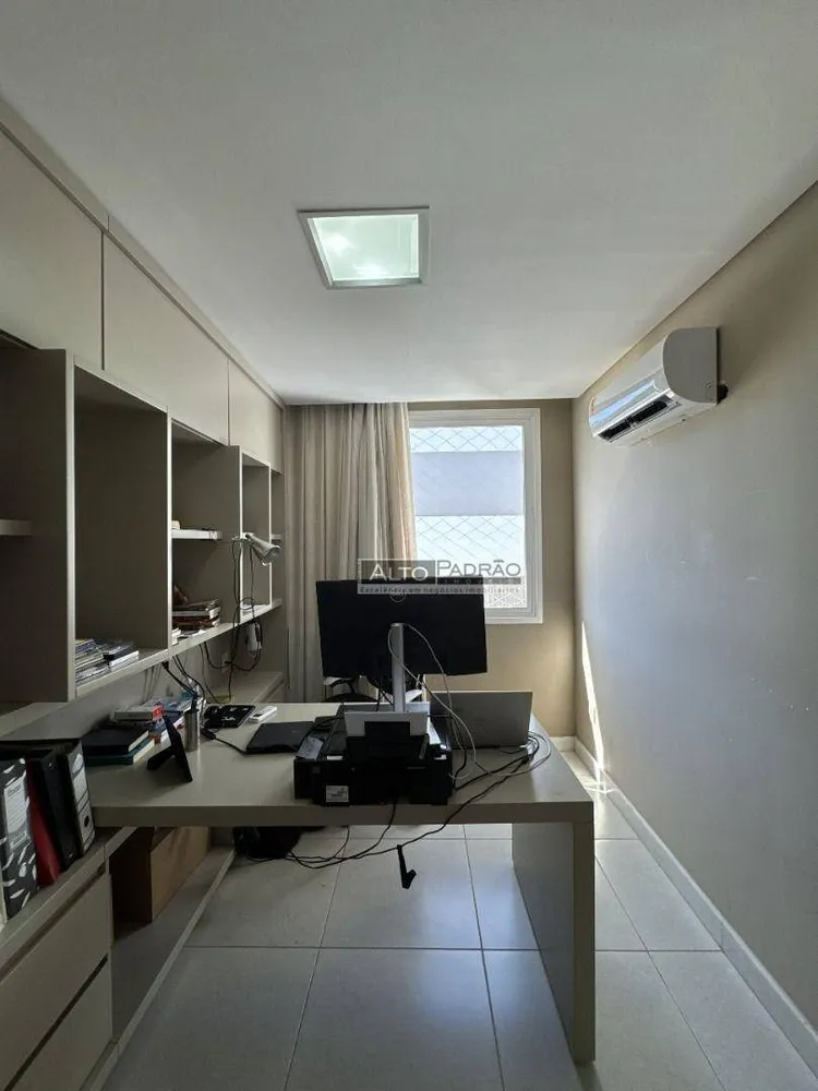 Casa, 4 quartos, 377 m² - Foto 2