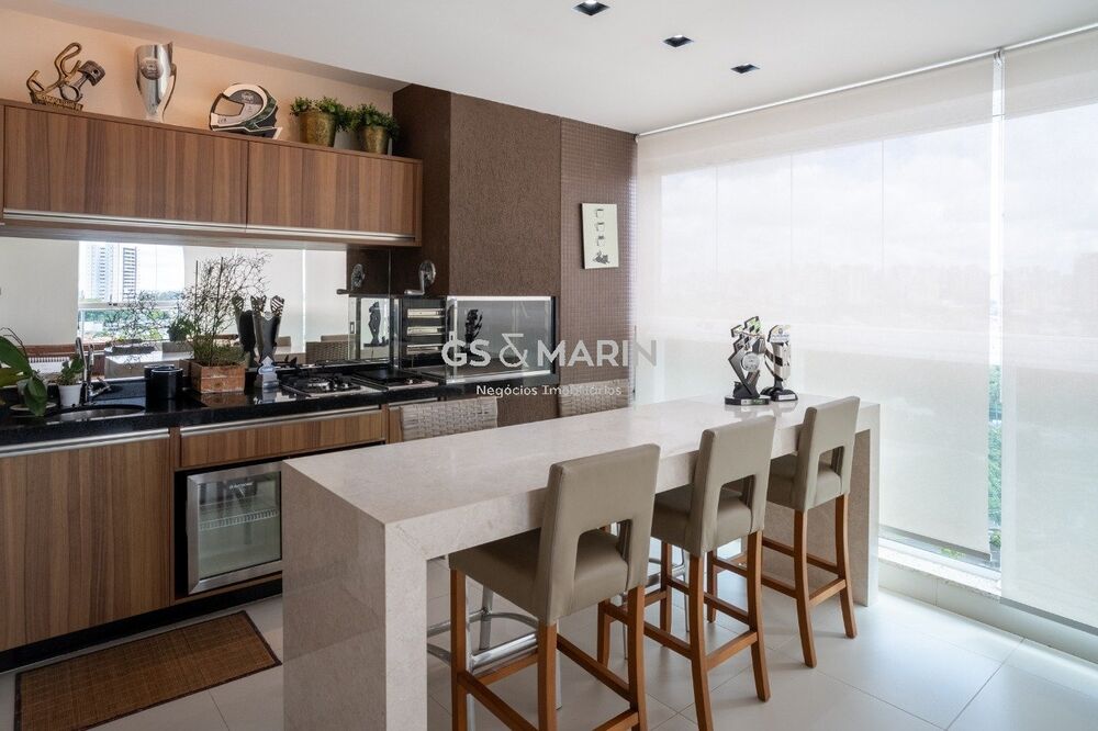 Apartamento, 3 quartos, 205 m² - Foto 1