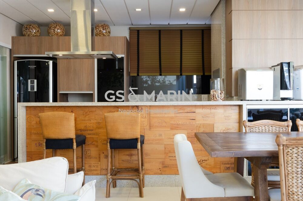 Casa de Condomínio à venda com 4 quartos, 419m² - Foto 1
