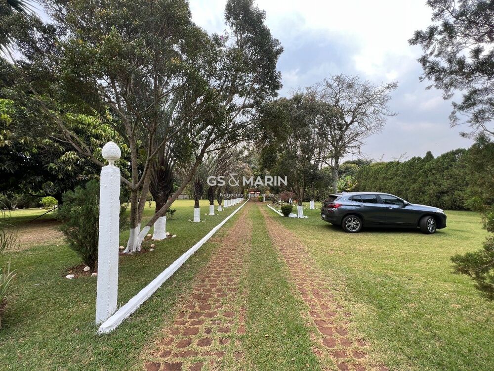 Casa à venda com 3 quartos, 200m² - Foto 2