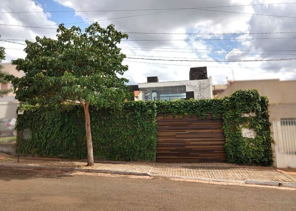 Casa, 1 quarto, 208 m² - Foto 2