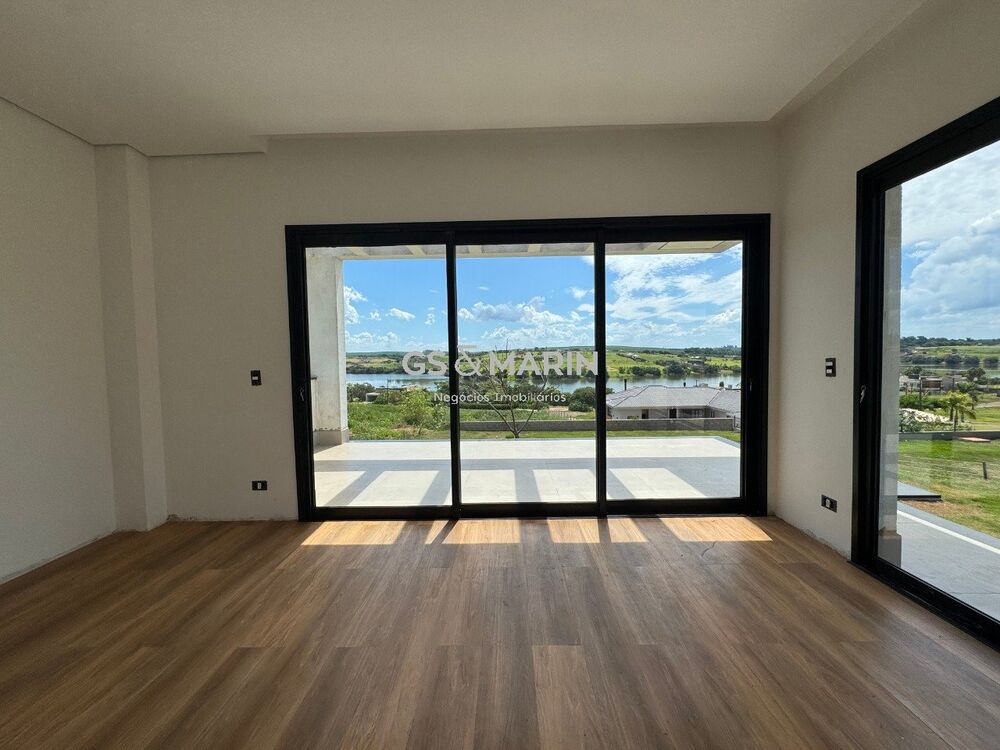 Casa de Condomínio à venda com 3 quartos, 250m² - Foto 4