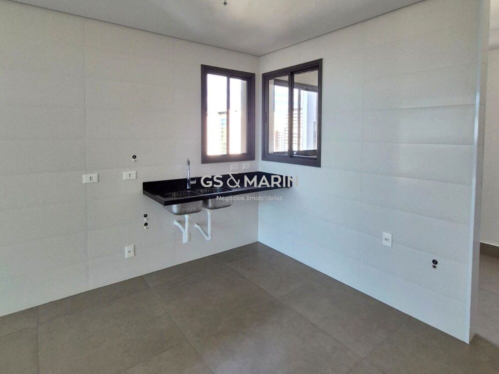 Apartamento à venda com 3 quartos, 181m² - Foto 9