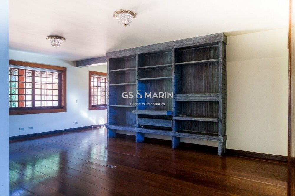 Casa à venda com 4 quartos, 460m² - Foto 2