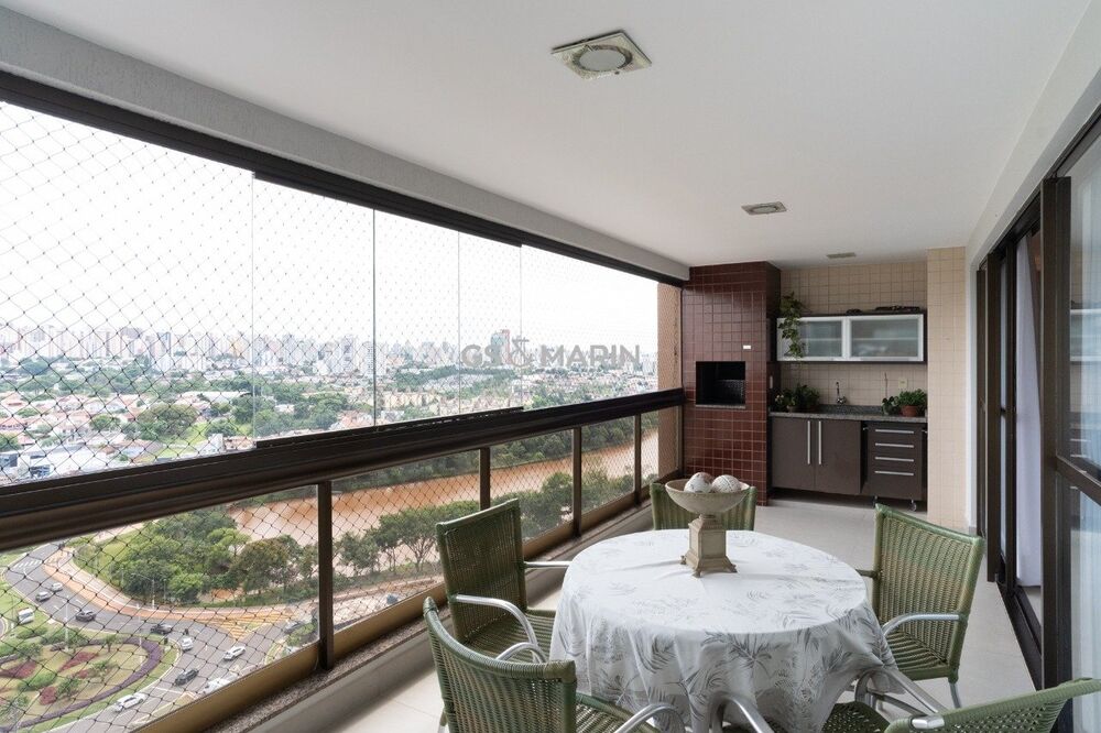 Apartamento, 3 quartos, 212 m² - Foto 1