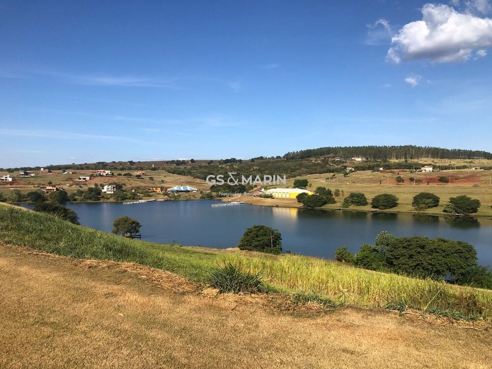 Terreno à venda com 1 quarto, 4383 - Foto 1