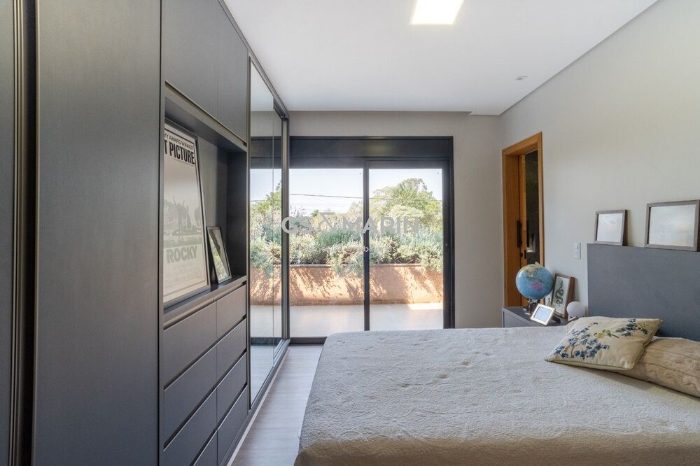 Casa de Condomínio à venda com 3 quartos, 230m² - Foto 3