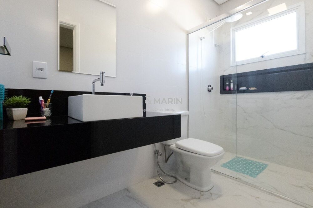 Casa de Condomínio à venda e aluguel com 5 quartos, 360m² - Foto 3