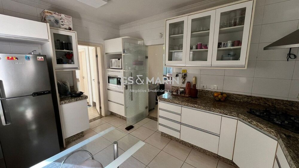 Casa à venda com 3 quartos, 275m² - Foto 4