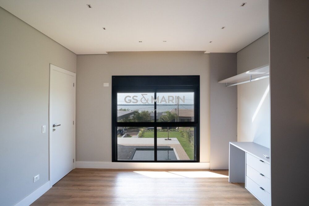 Casa de Condomínio à venda com 5 quartos, 340m² - Foto 1