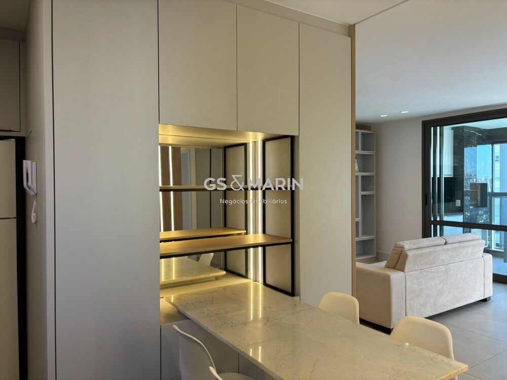 Apartamento à venda com 3 quartos, 114m² - Foto 1
