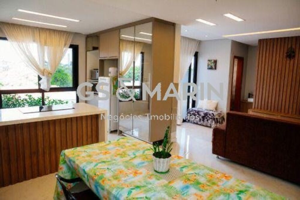 Casa à venda com 3 quartos, 364m² - Foto 2