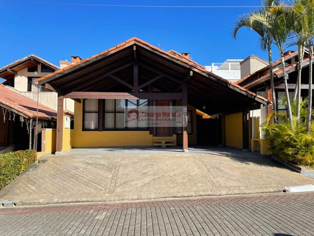 Sobrado à venda com 3 quartos, 210m² - Foto 1