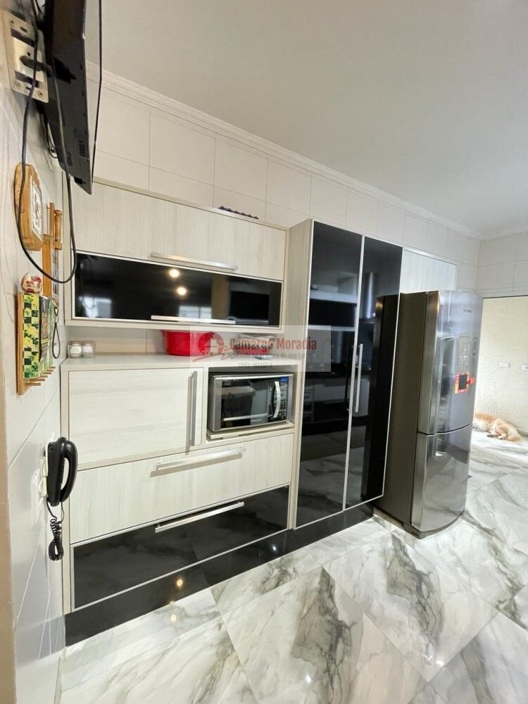 Casa à venda com 4 quartos, 177m² - Foto 2