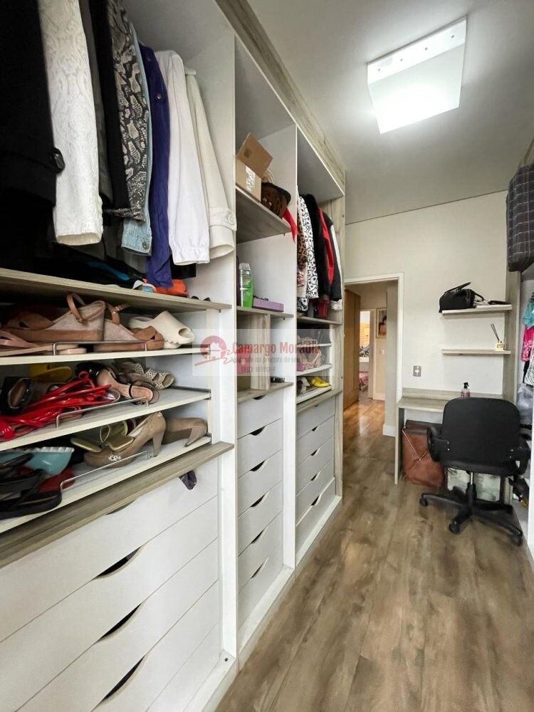Casa à venda com 4 quartos, 177m² - Foto 5