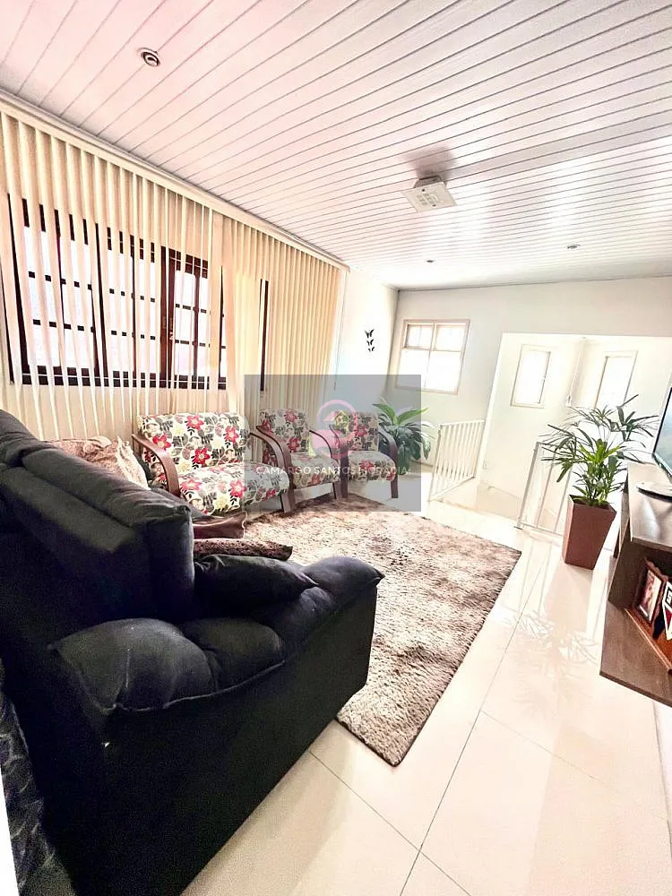Casa, 3 quartos, 207 m² - Foto 2