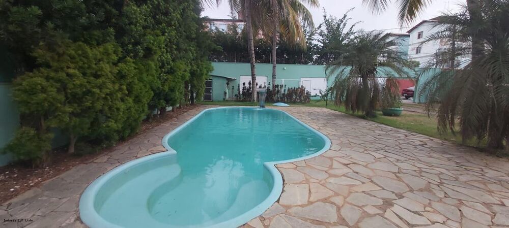 Casa à venda com 3 quartos, 210m² - Foto 3