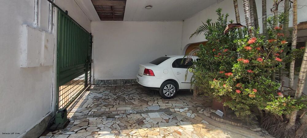 Casa à venda com 4 quartos, 190m² - Foto 12