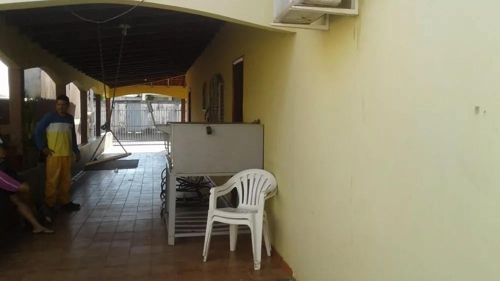 Casa, 3 quartos, 253 m² - Foto 2