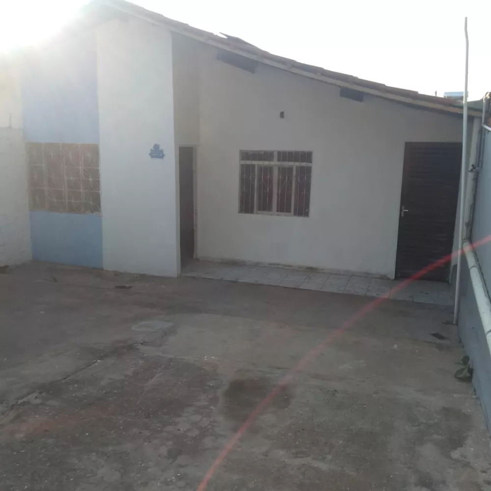 Casa à venda com 3 quartos, 200m² - Foto 3