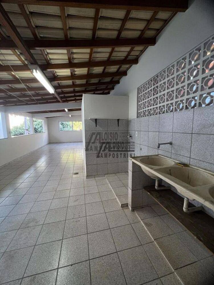 Casa à venda com 4 quartos, 180m² - Foto 8