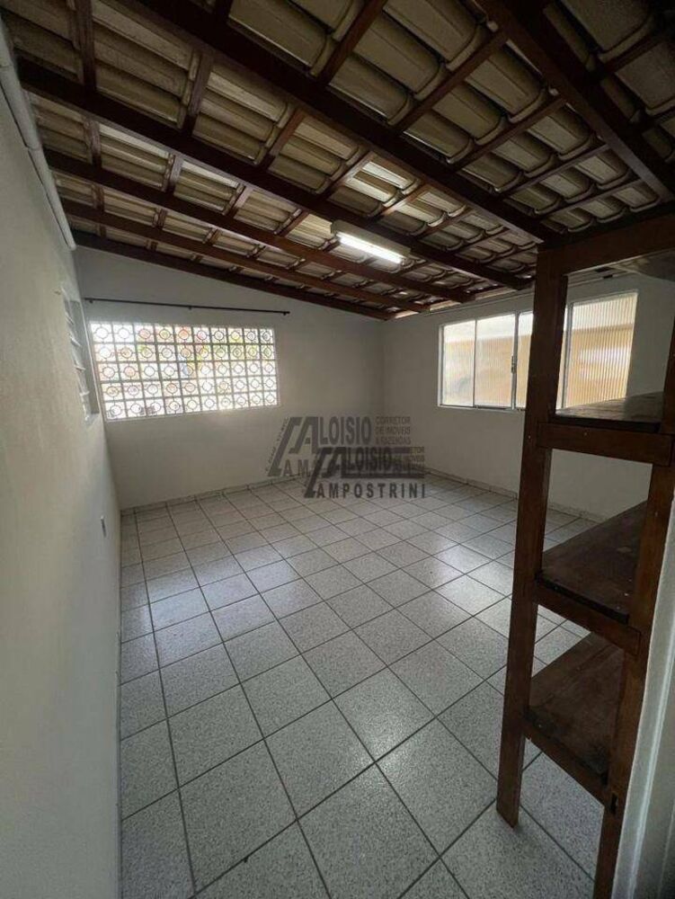 Casa à venda com 4 quartos, 180m² - Foto 7