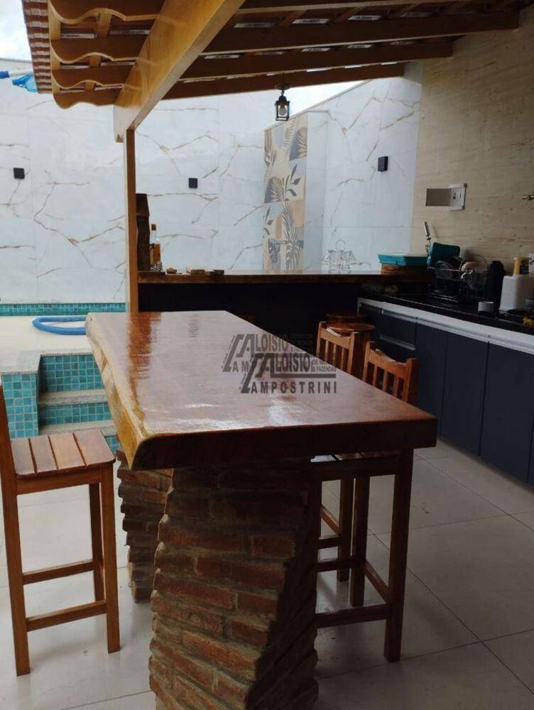 Casa à venda com 2 quartos, 170m² - Foto 14