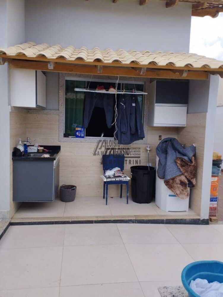 Casa à venda com 2 quartos, 170m² - Foto 5