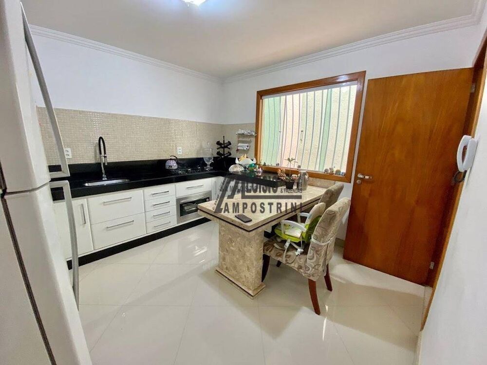 Casa, 3 quartos, 340 m² - Foto 3