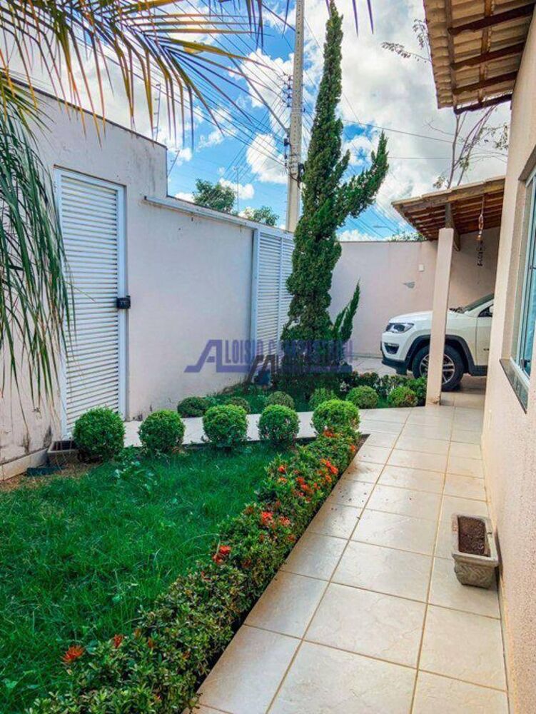 Casa, 3 quartos, 252 m² - Foto 1